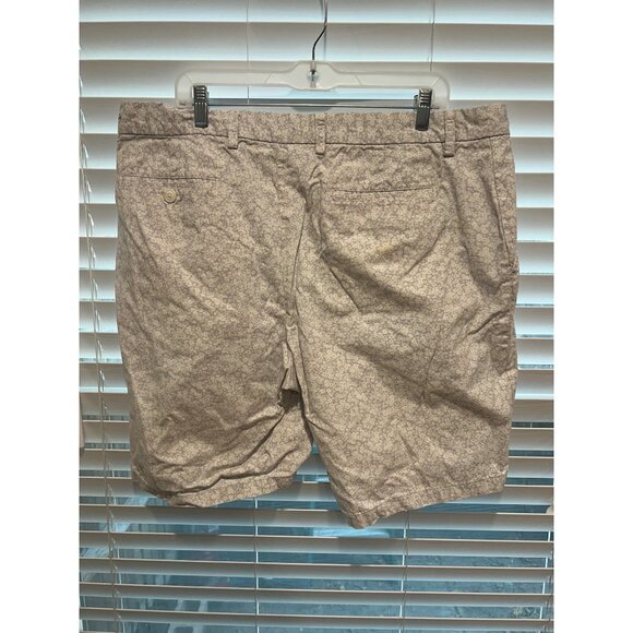 Old Navy Floral Shorts - Size 40 - Picture 3 of 3